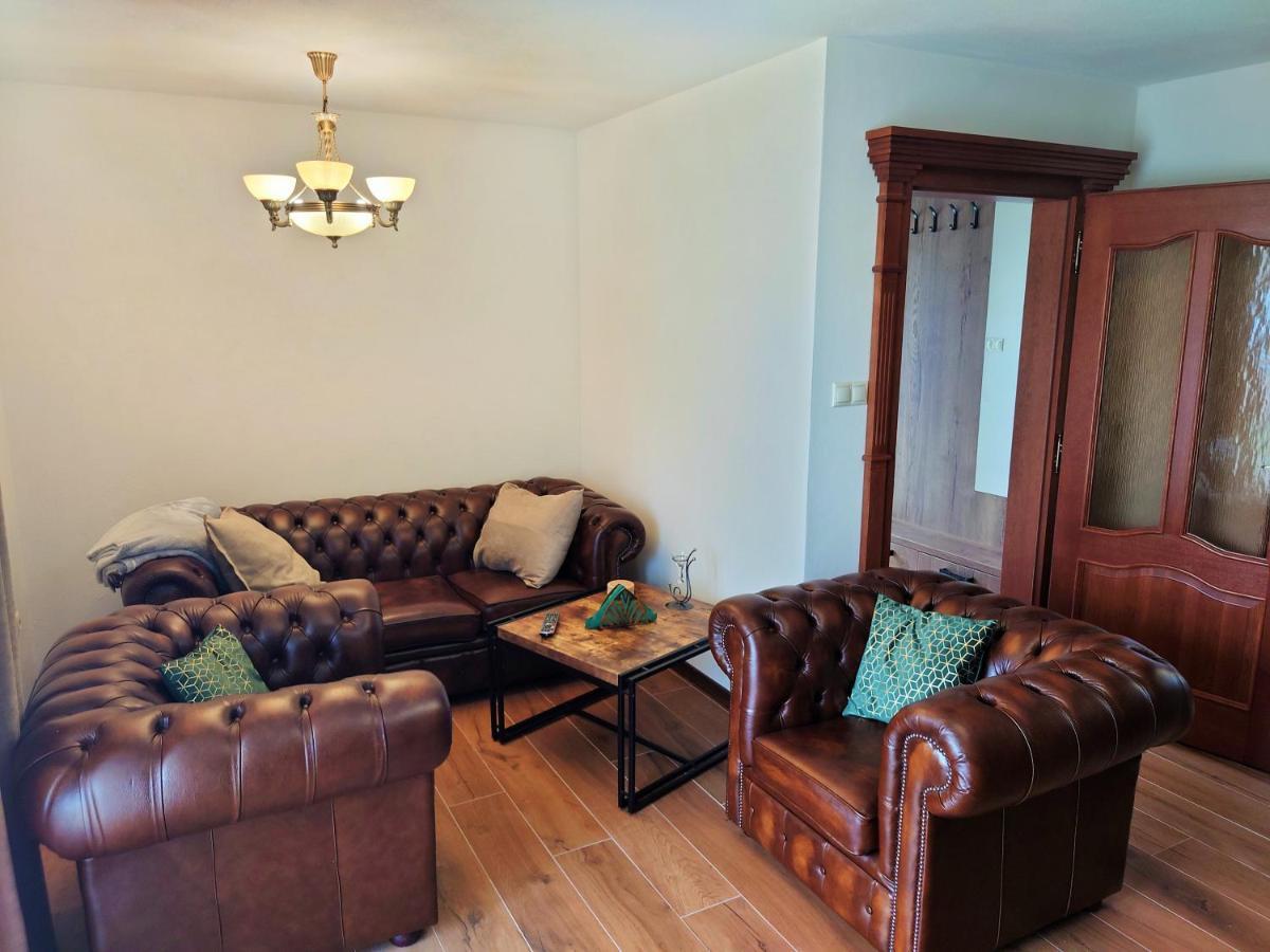 Penzion Lucs Heľpa Extérieur photo