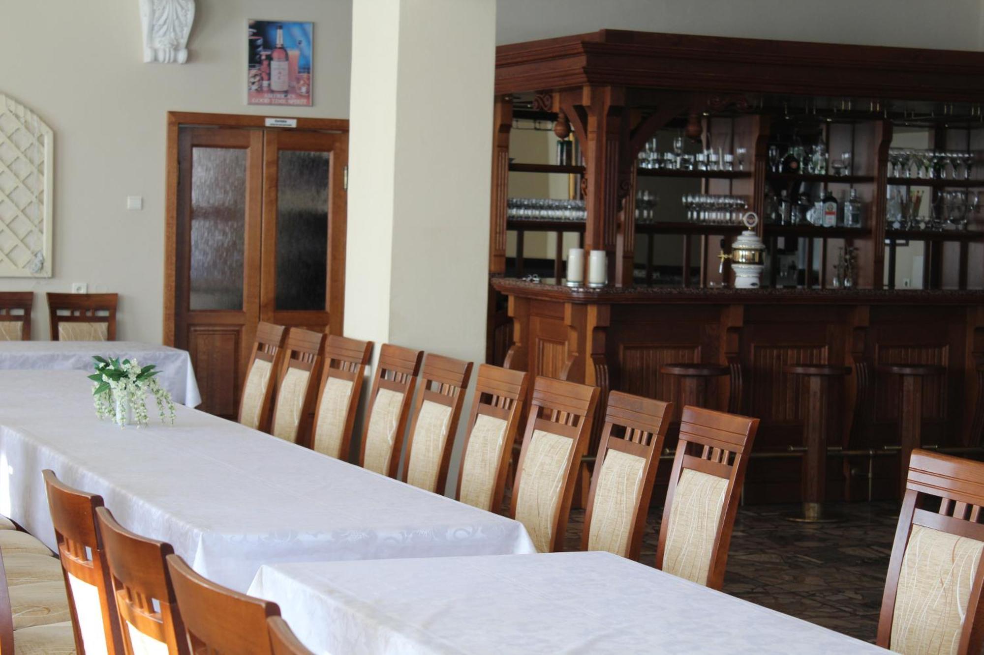 Penzion Lucs Heľpa Extérieur photo